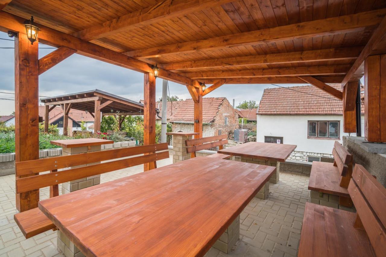 Vinný sklep Vinoza Velké Bílovice Exterior foto